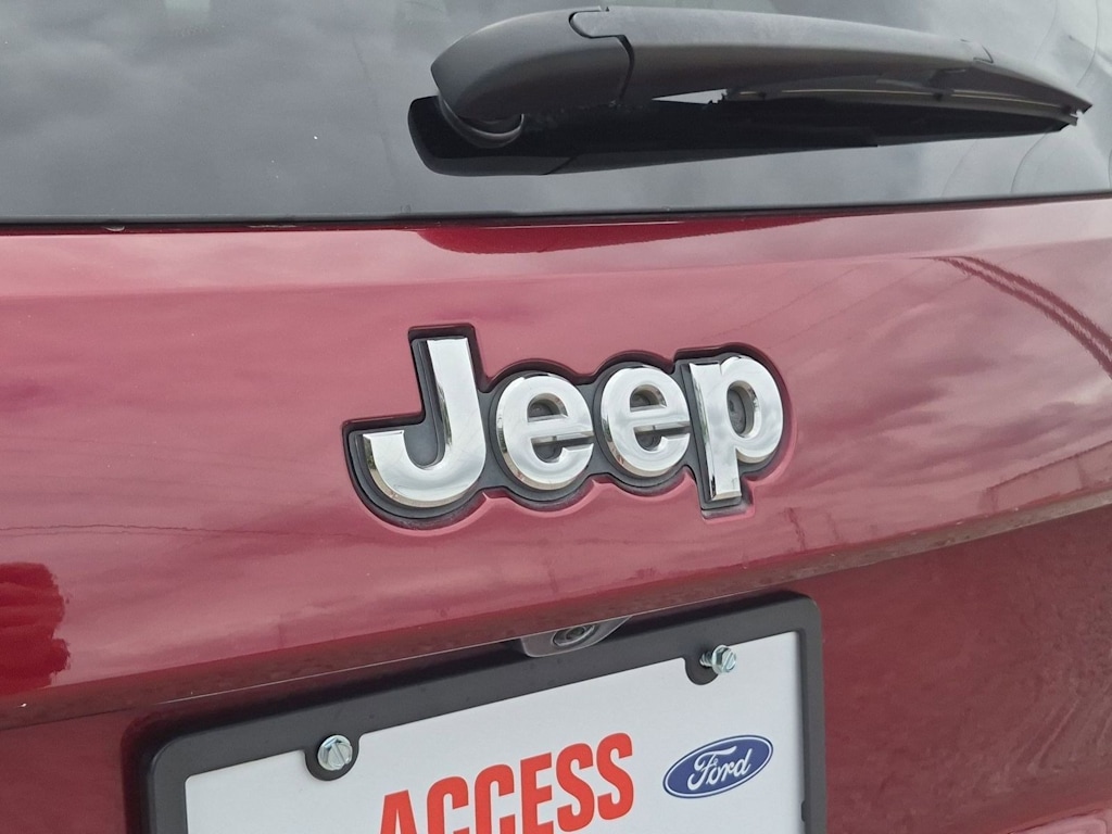 Thumbnail: 2022 Jeep Grand Cherokee - 7