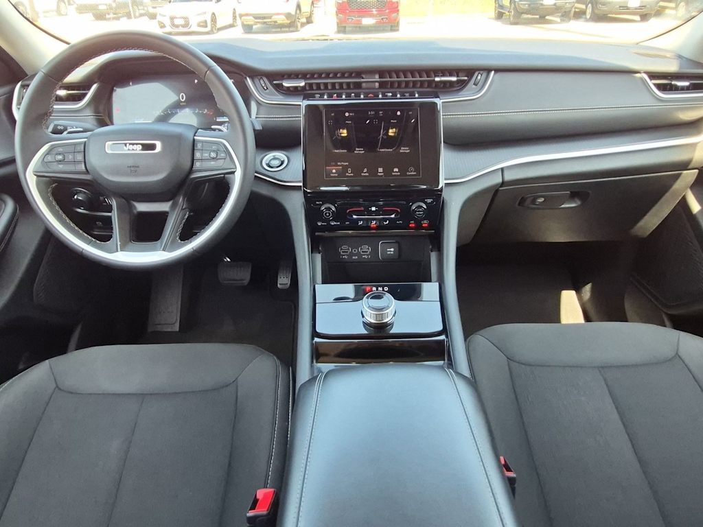 Thumbnail: 2023 Jeep Grand Cherokee - 8