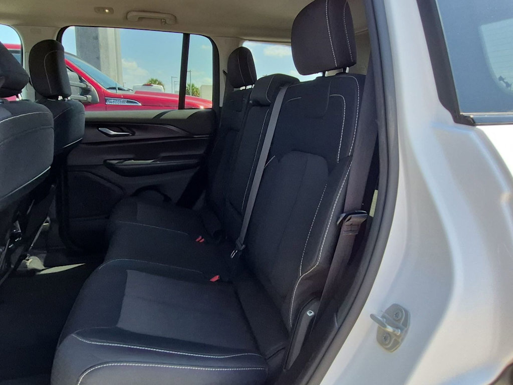 Thumbnail: 2023 Jeep Grand Cherokee - 11
