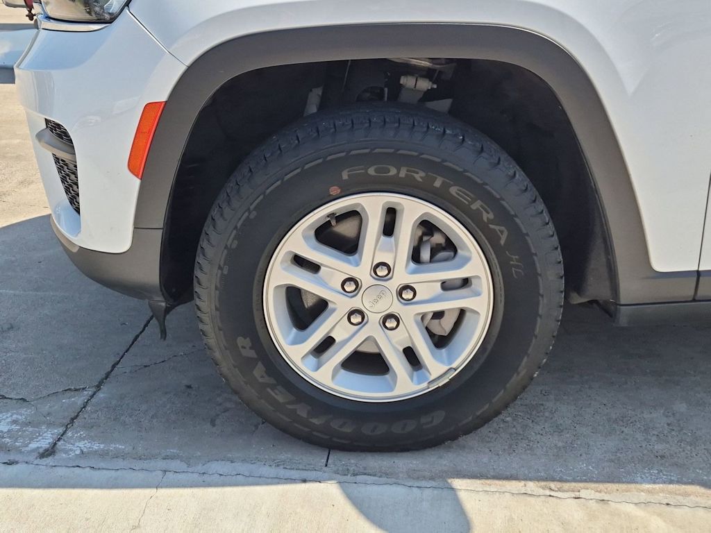 Thumbnail: 2023 Jeep Grand Cherokee - 7