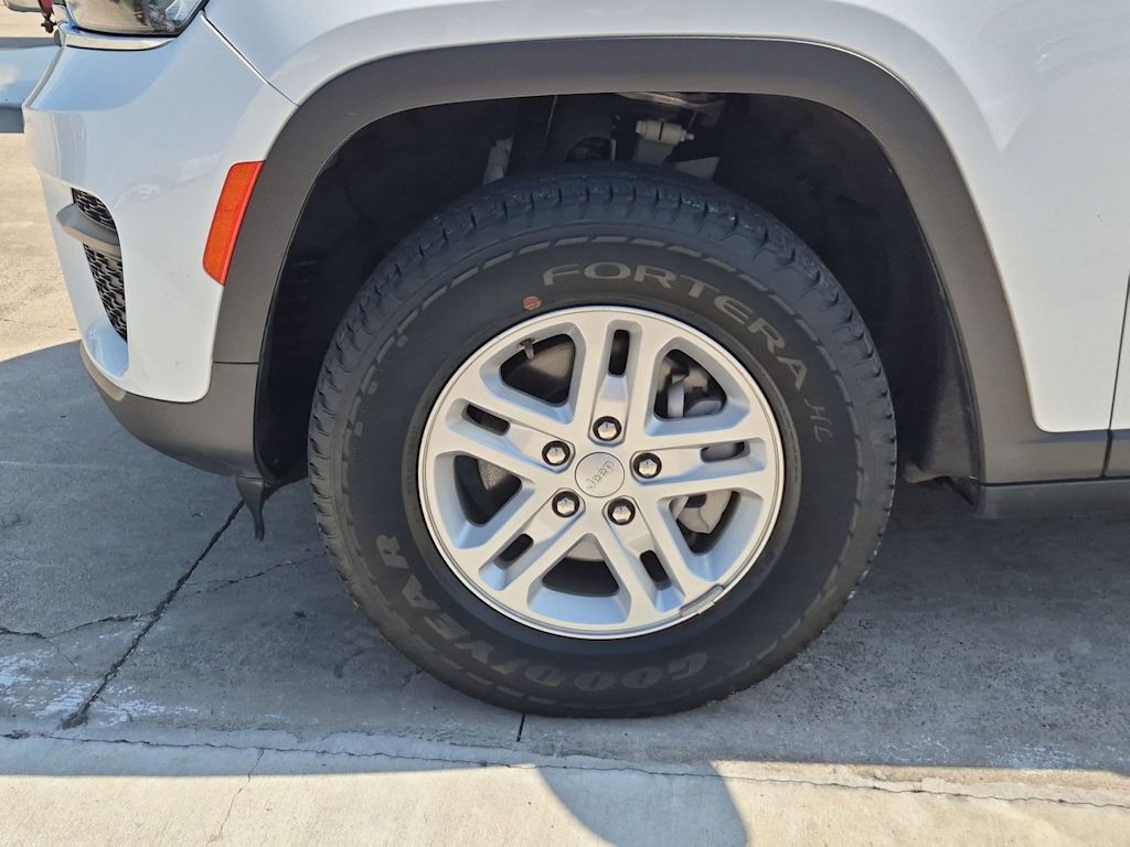 Thumbnail: 2023 Jeep Grand Cherokee - 7