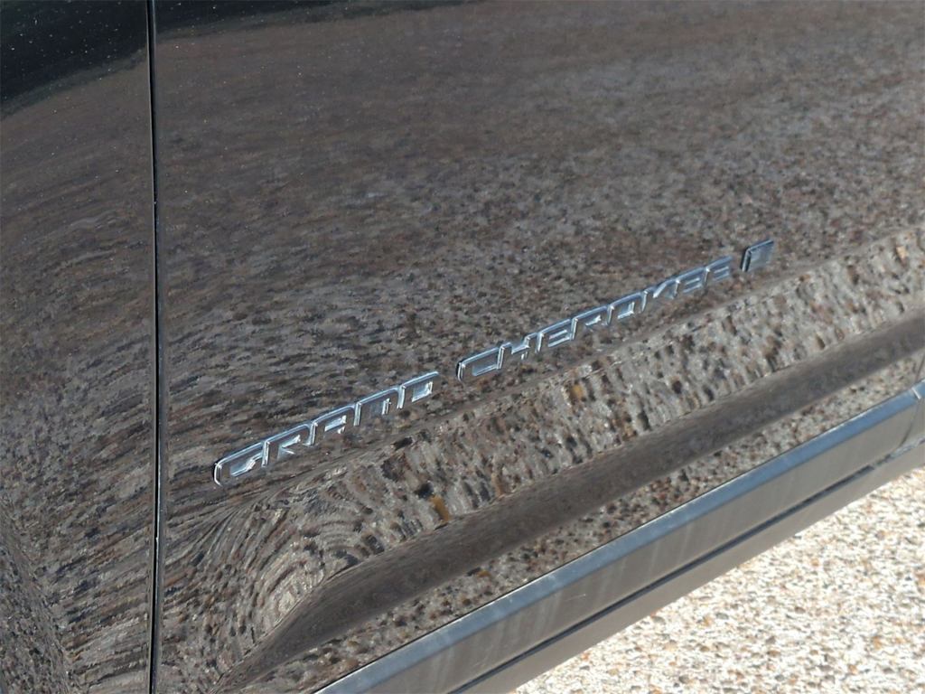 Thumbnail: 2023 Jeep Grand Cherokee - 33