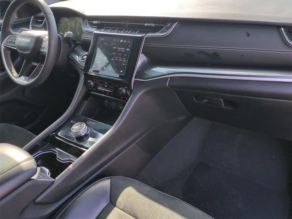 Thumbnail: 2023 Jeep Grand Cherokee - 13