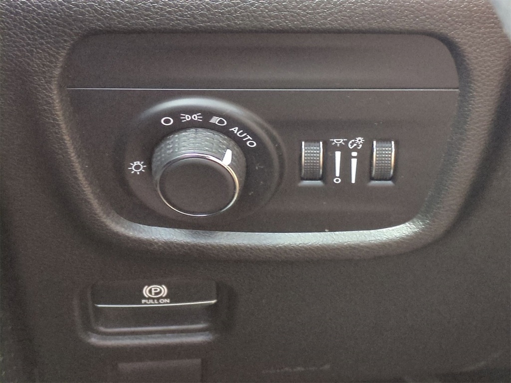 Thumbnail: 2023 Jeep Grand Cherokee - 26