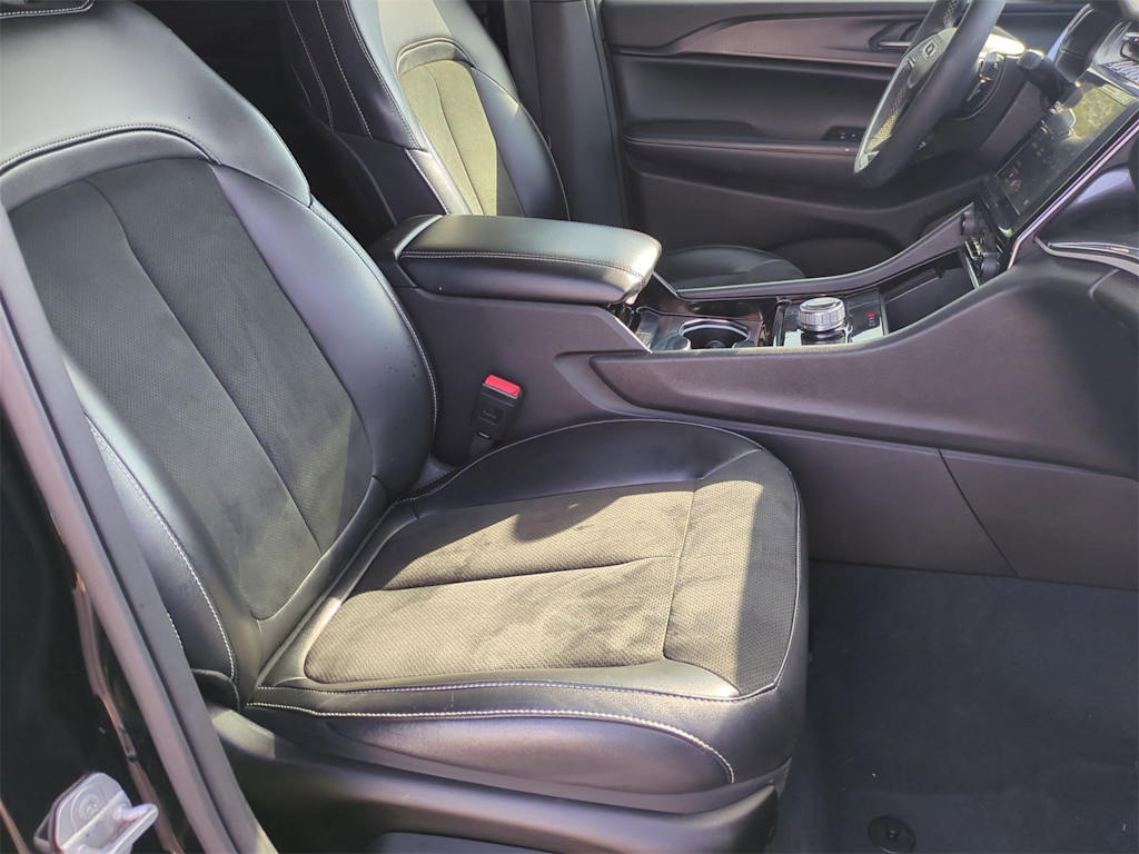 Thumbnail: 2023 Jeep Grand Cherokee - 11