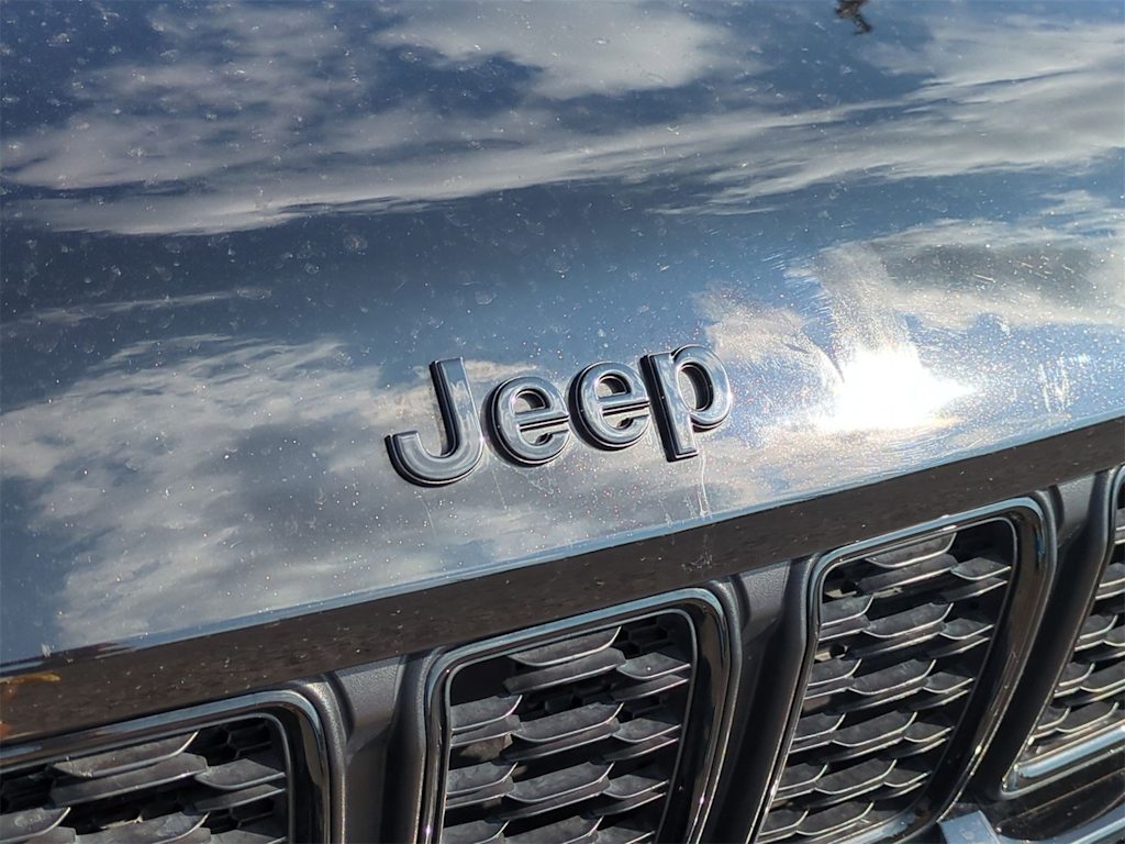 Thumbnail: 2023 Jeep Grand Cherokee - 32