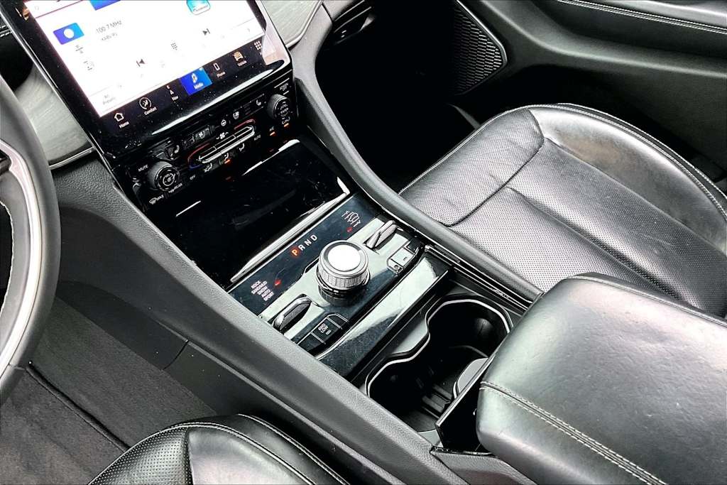 Thumbnail: 2023 Jeep Grand Cherokee - 16