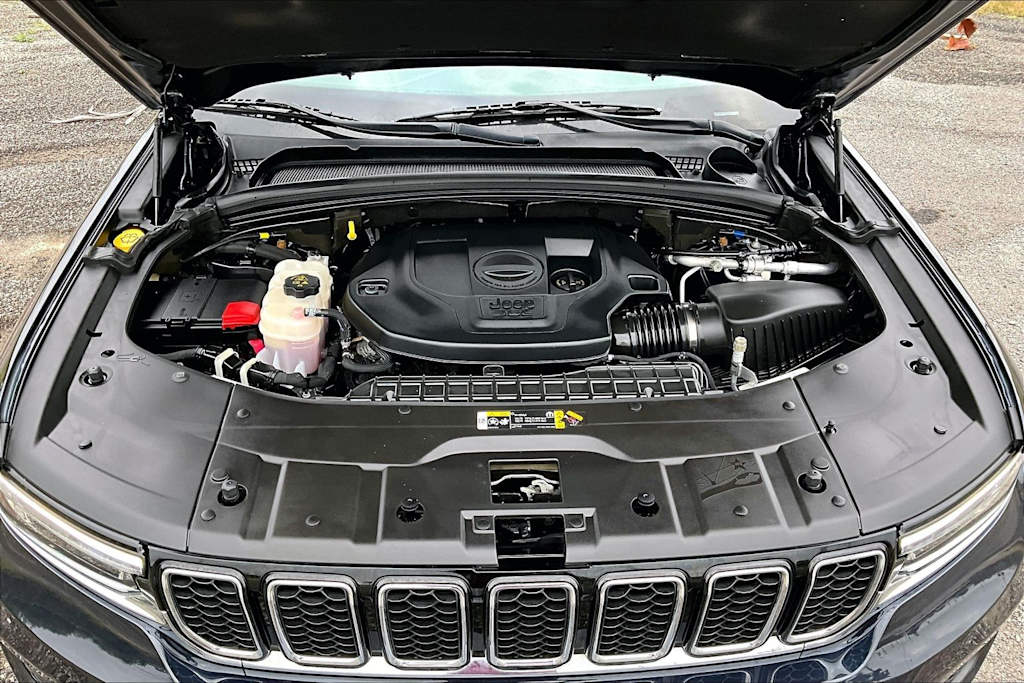 Thumbnail: 2023 Jeep Grand Cherokee - 8