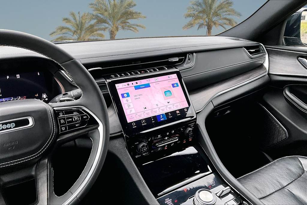 Thumbnail: 2023 Jeep Grand Cherokee - 14