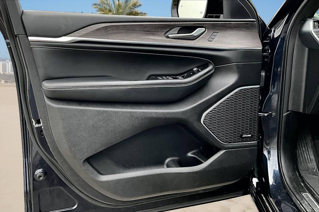 Thumbnail: 2023 Jeep Grand Cherokee - 25
