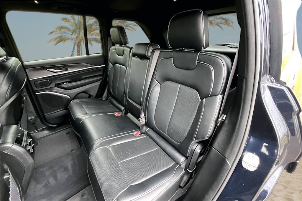 Thumbnail: 2023 Jeep Grand Cherokee - 18