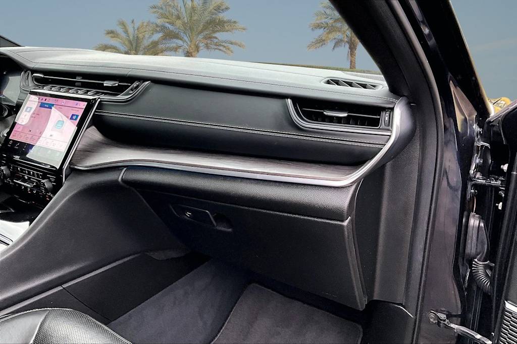 Thumbnail: 2023 Jeep Grand Cherokee - 22