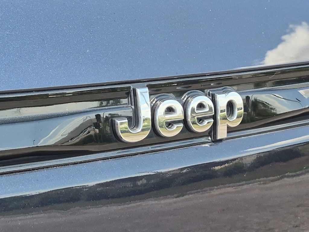 Thumbnail: 2023 Jeep Grand Cherokee - 7