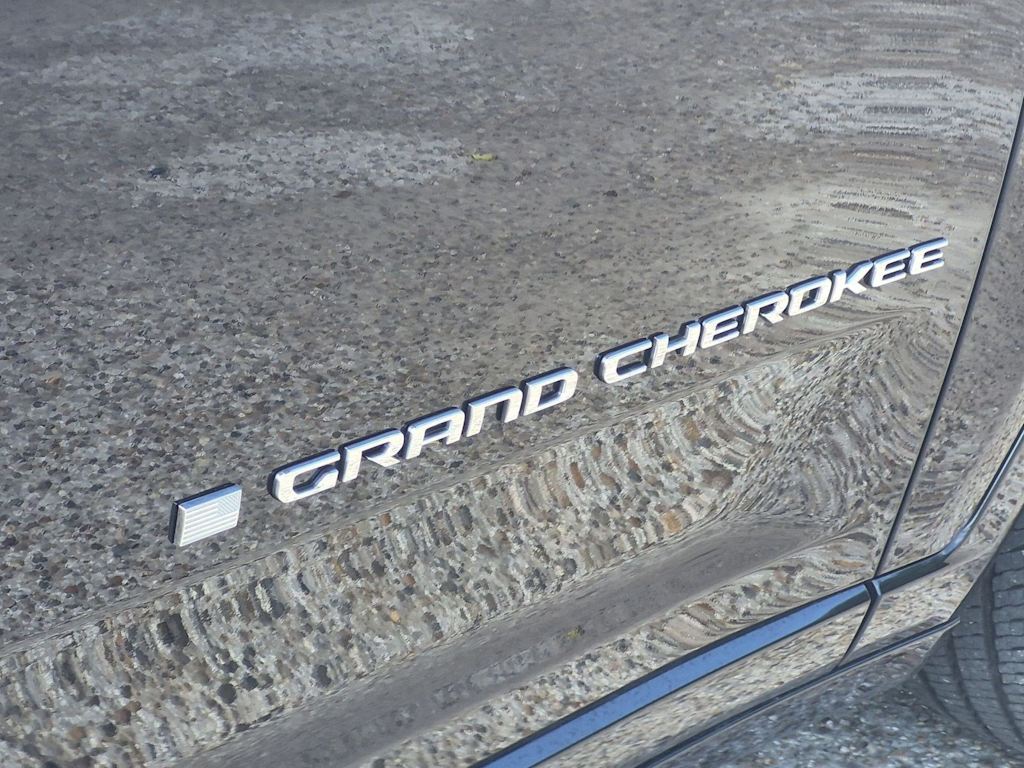 Thumbnail: 2023 Jeep Grand Cherokee - 35