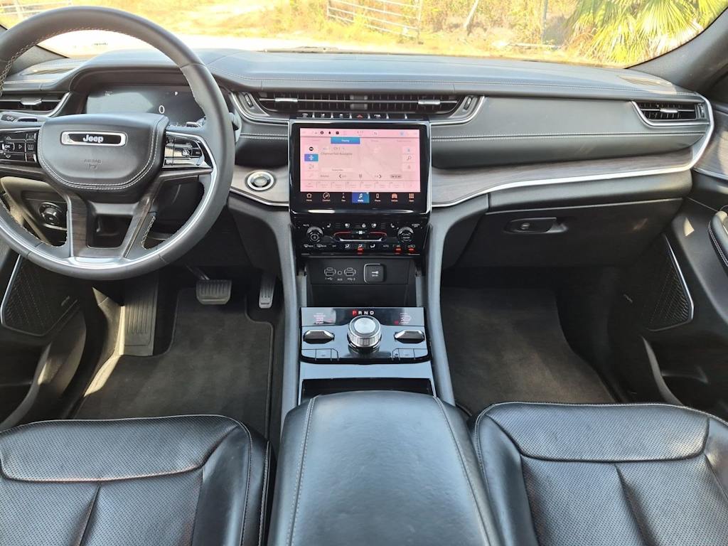 Thumbnail: 2023 Jeep Grand Cherokee - 10