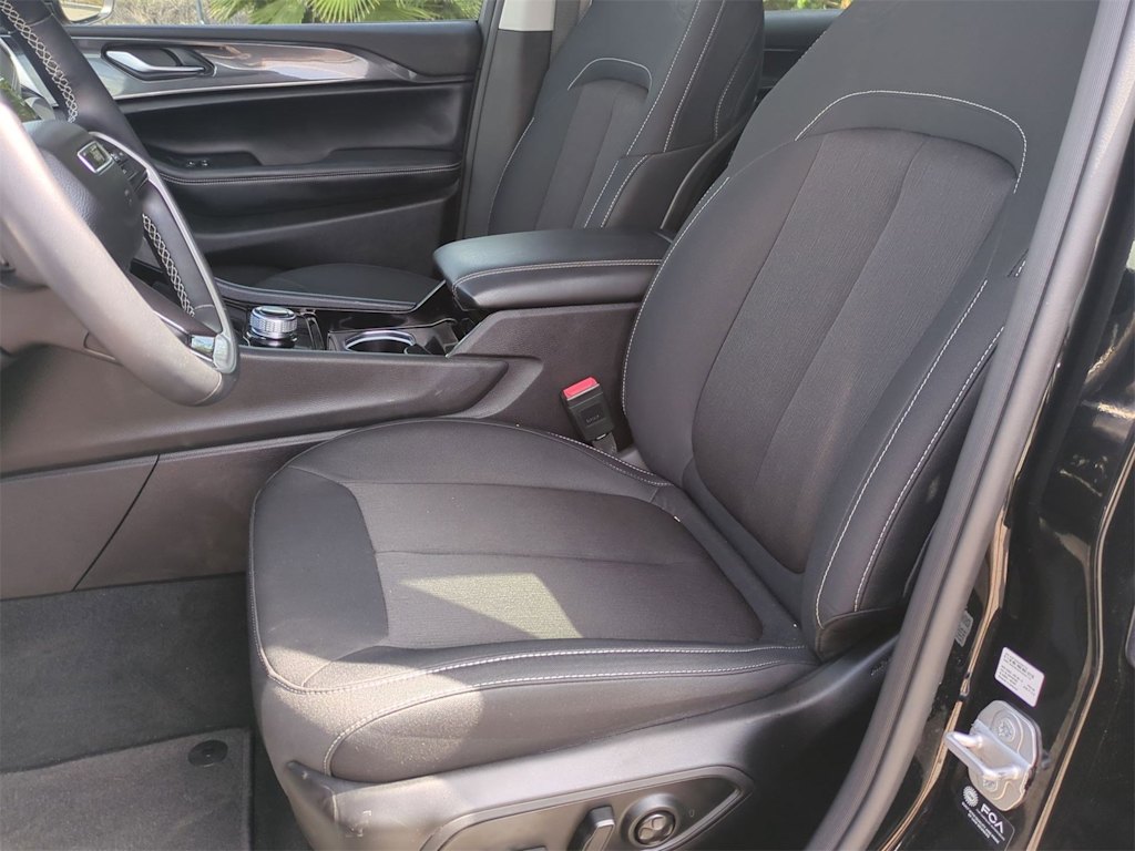 Thumbnail: 2022 Jeep Grand Cherokee L - 10