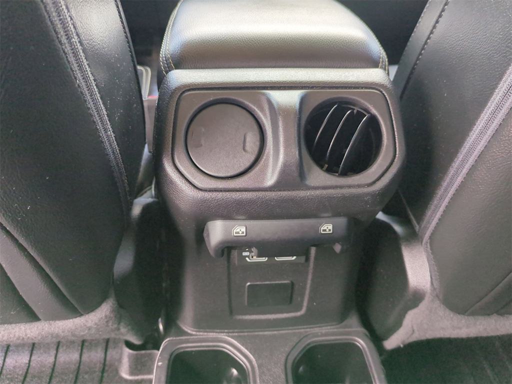 Thumbnail: 2022 Jeep Gladiator - 30