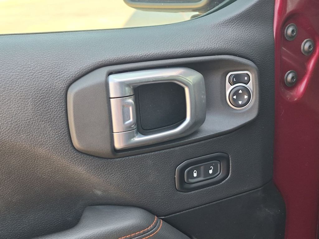 Thumbnail: 2021 Jeep Gladiator - 32