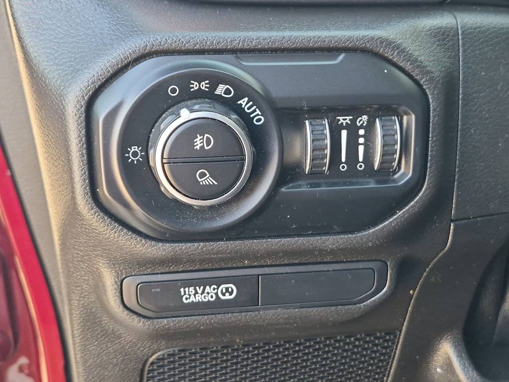 Thumbnail: 2021 Jeep Gladiator - 29