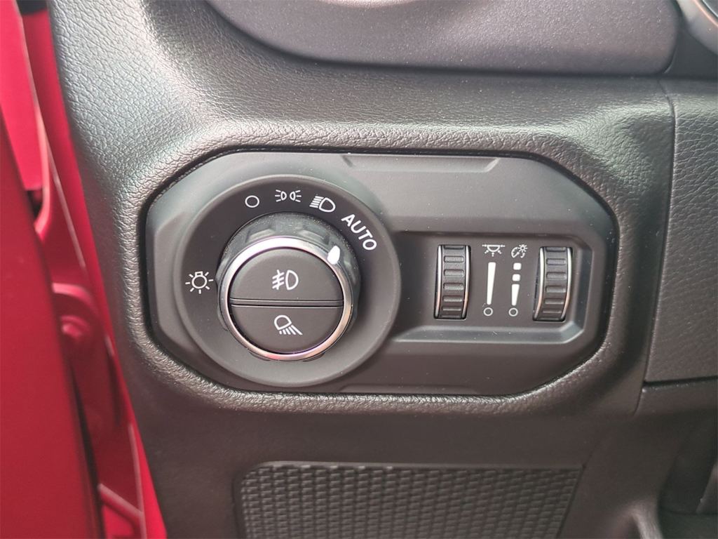 Thumbnail: 2022 Jeep Gladiator - 28