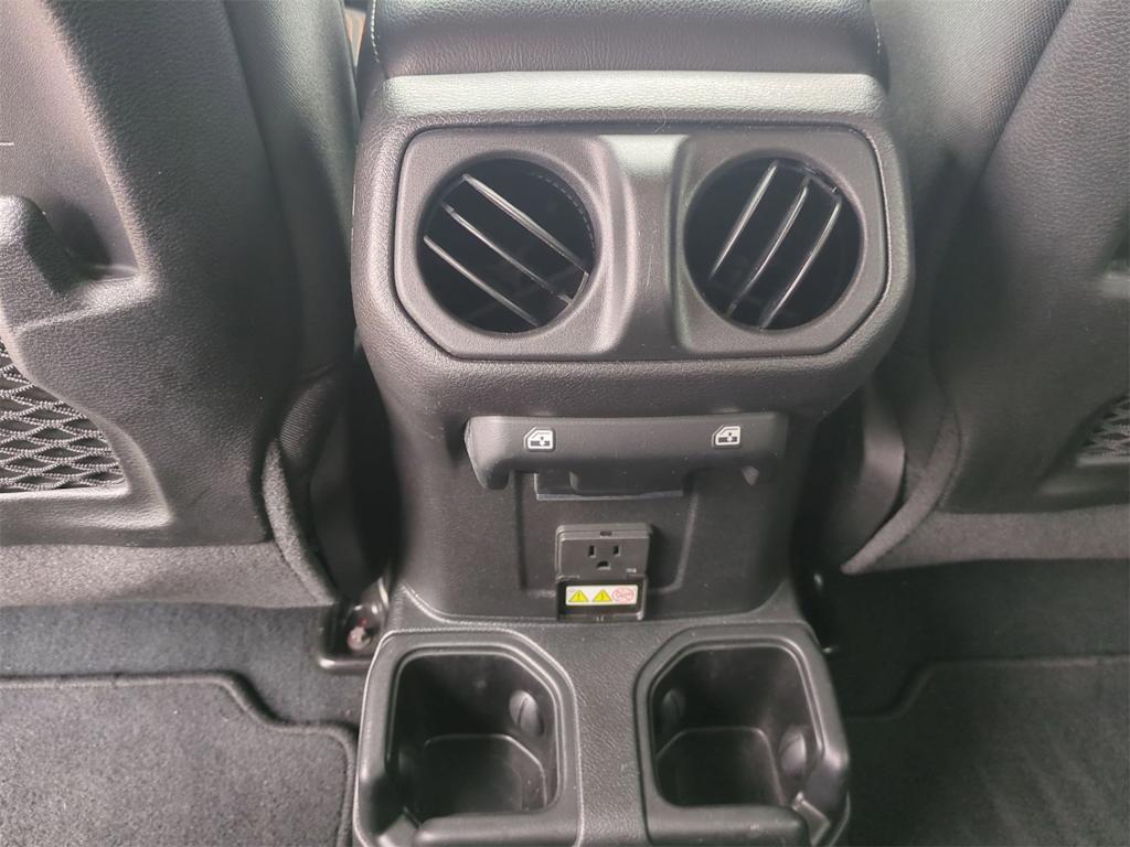 Thumbnail: 2022 Jeep Gladiator - 29