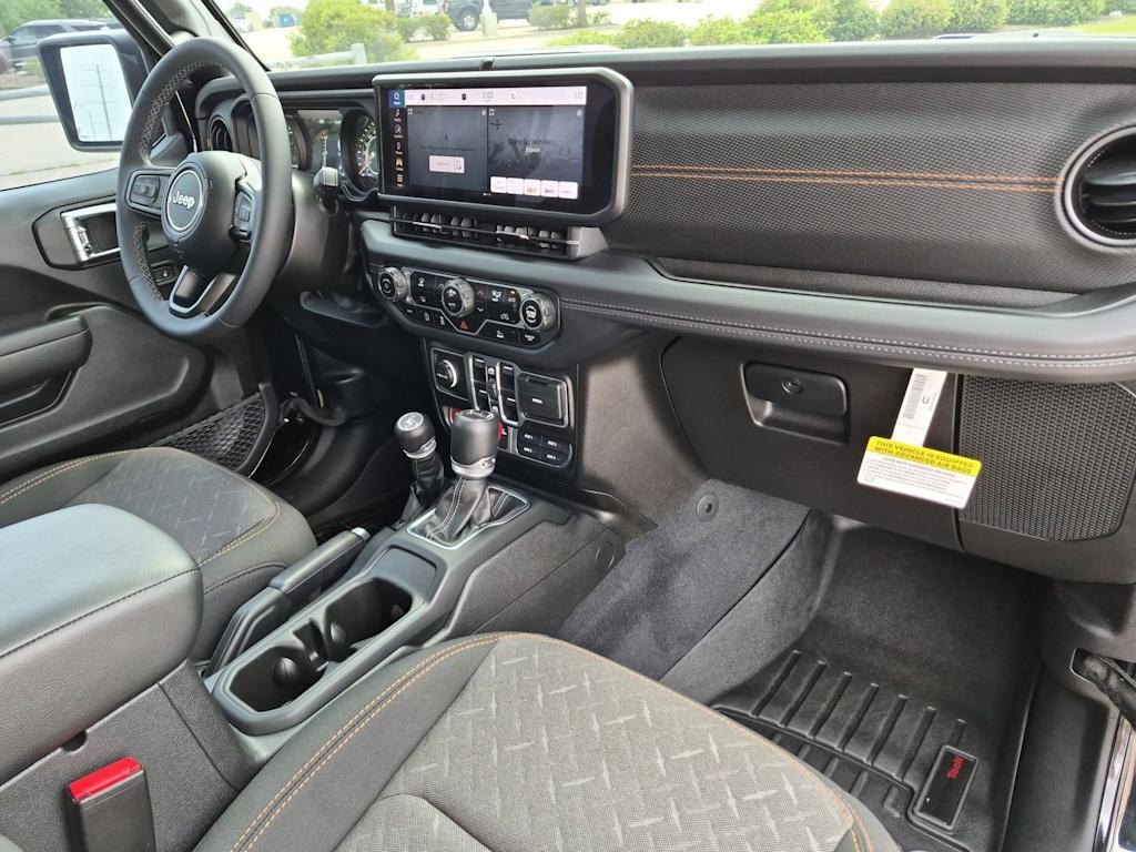 Thumbnail: 2025 Jeep Gladiator - 13