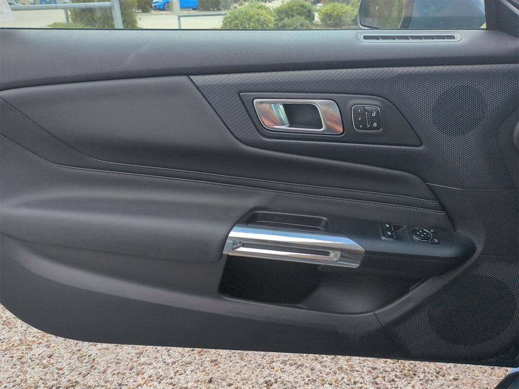 Thumbnail: 2025 Ford Mustang - 30