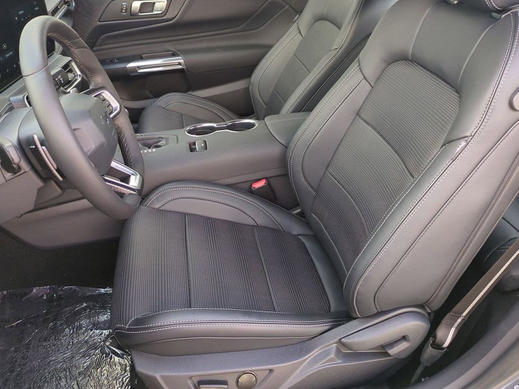 Thumbnail: 2025 Ford Mustang - 10