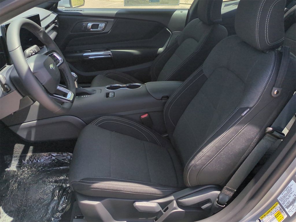 Thumbnail: 2025 Ford Mustang - 10