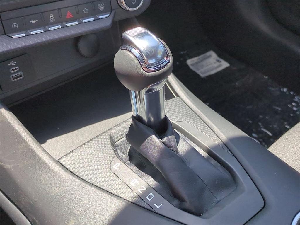 Thumbnail: 2025 Ford Mustang - 15