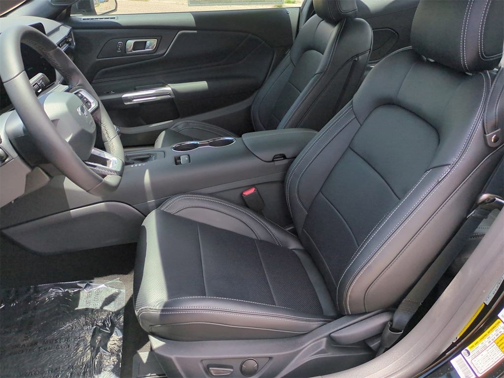 Thumbnail: 2025 Ford Mustang - 11