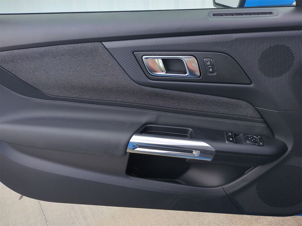 Thumbnail: 2025 Ford Mustang - 29