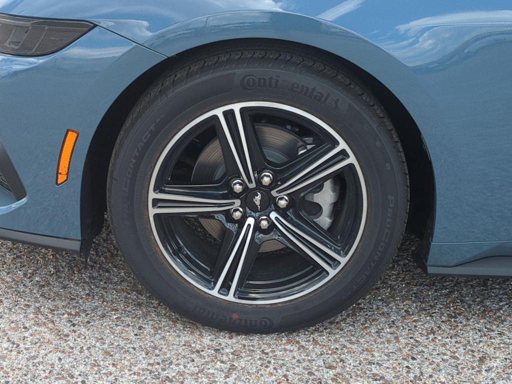 Thumbnail: 2025 Ford Mustang - 8