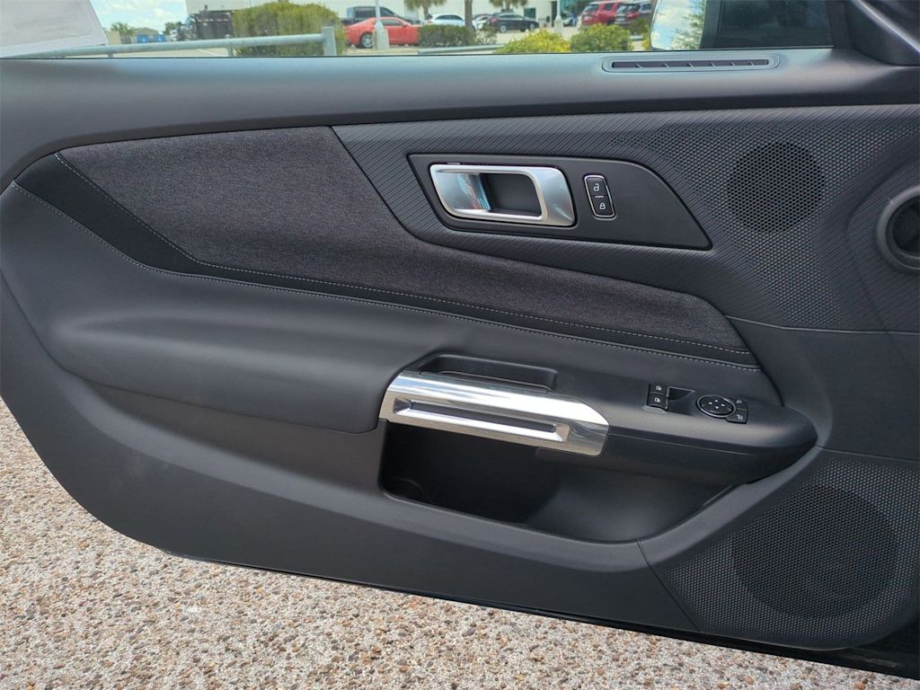 Thumbnail: 2025 Ford Mustang - 29