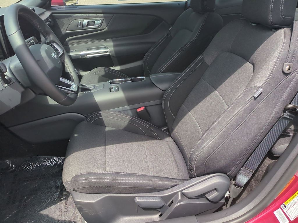 Thumbnail: 2025 Ford Mustang - 10