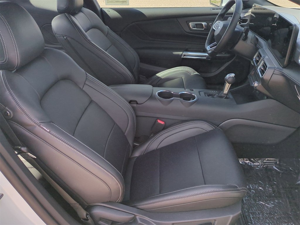 Thumbnail: 2025 Ford Mustang - 31