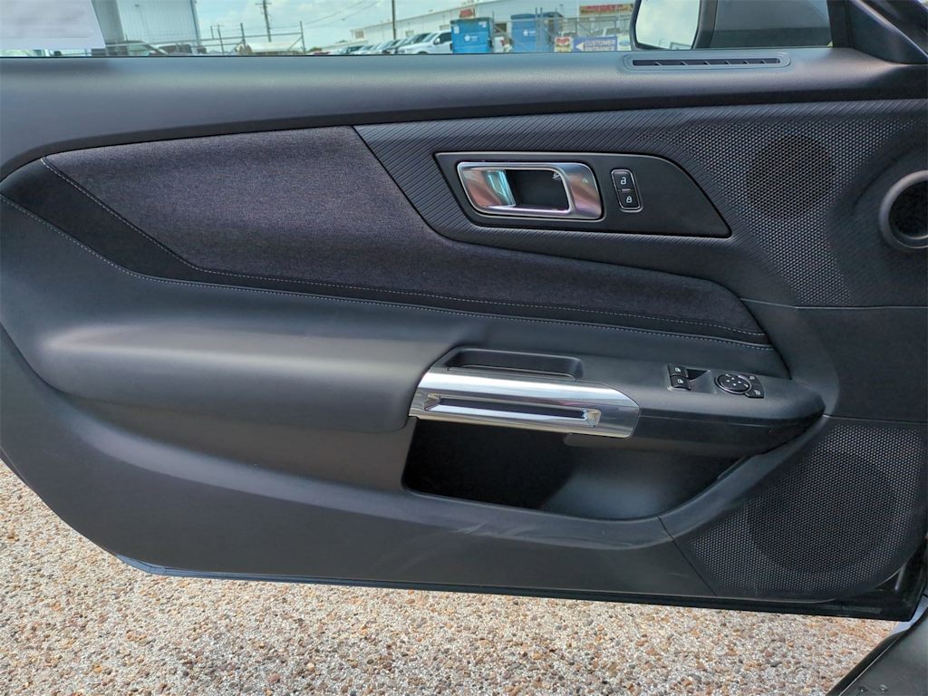 Thumbnail: 2025 Ford Mustang - 29