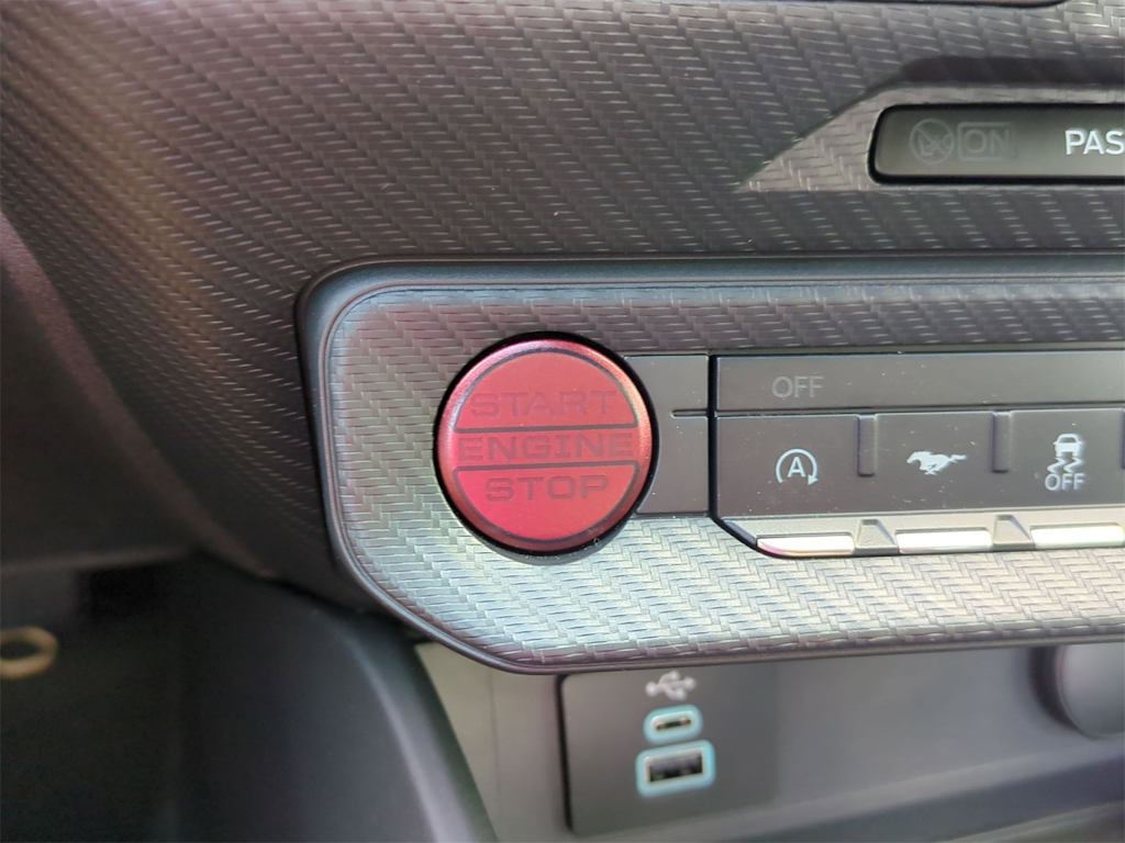 Thumbnail: 2025 Ford Mustang - 27