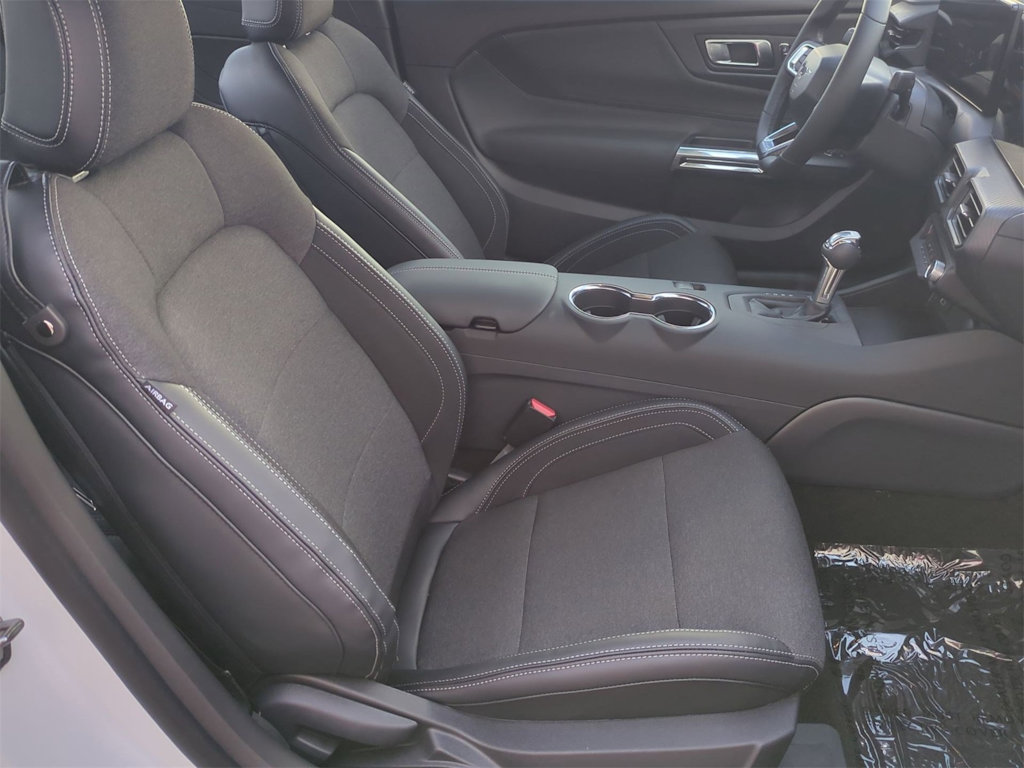 Thumbnail: 2025 Ford Mustang - 12