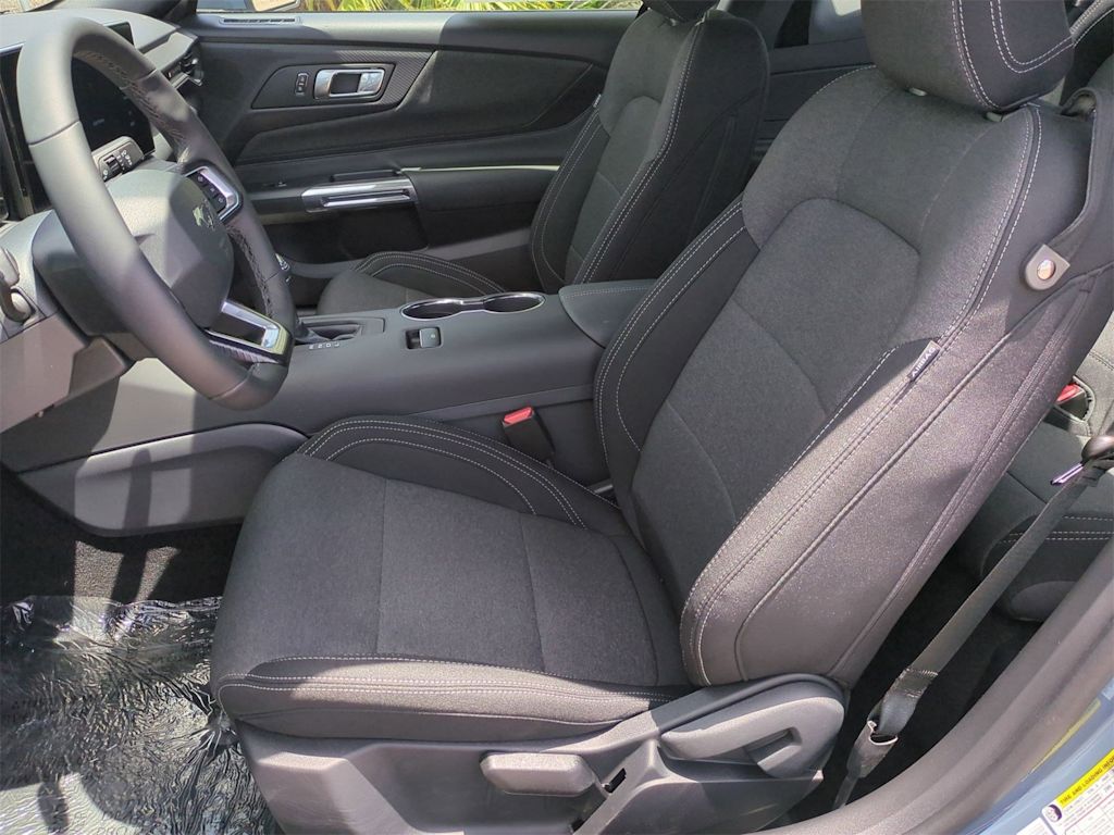 Thumbnail: 2025 Ford Mustang - 11