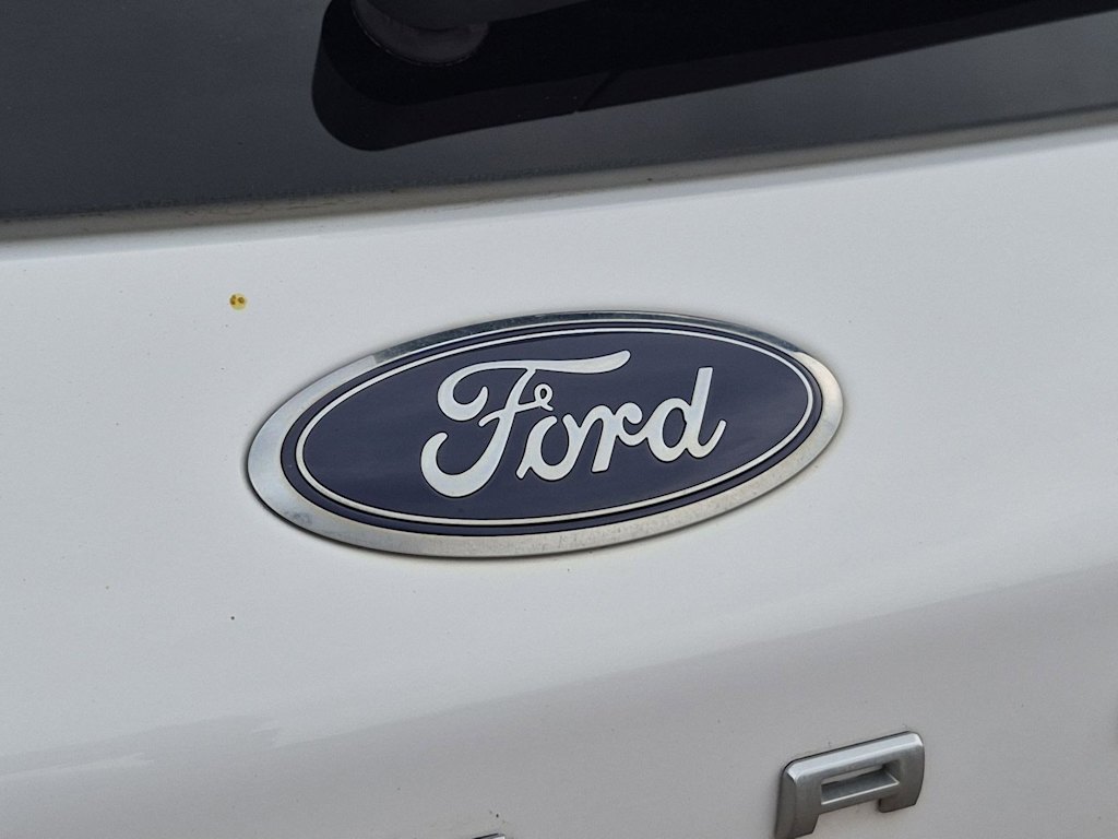 Thumbnail: 2021 Ford Escape - 7