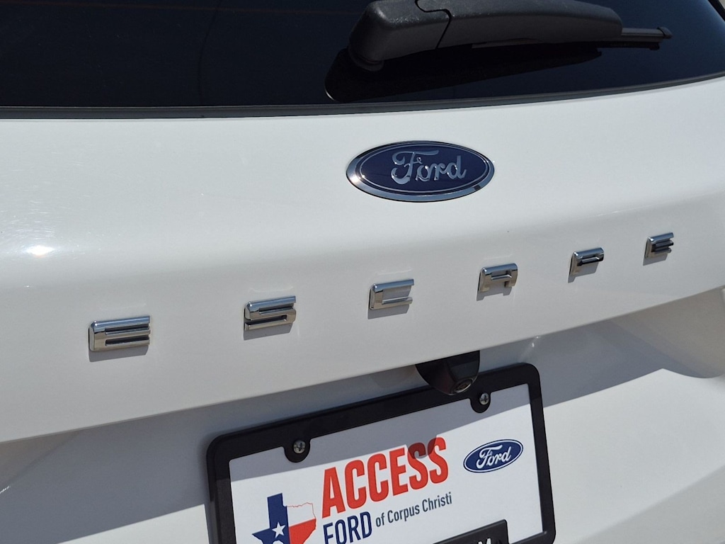 Thumbnail: 2023 Ford Escape - 33