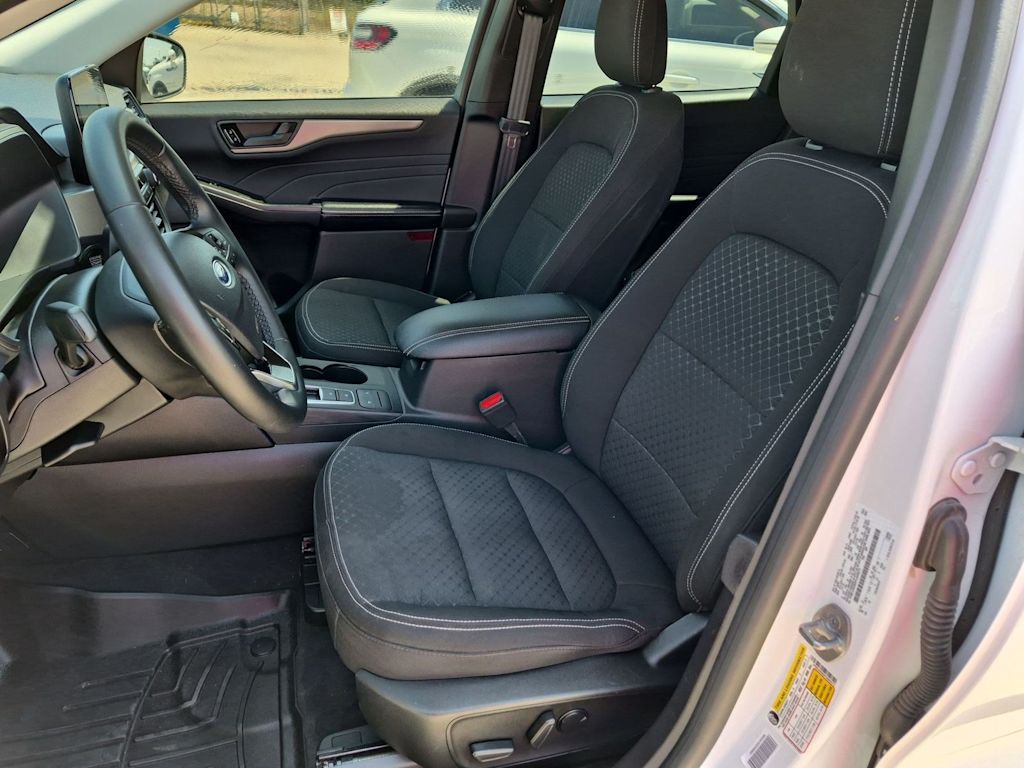 Thumbnail: 2023 Ford Escape - 10