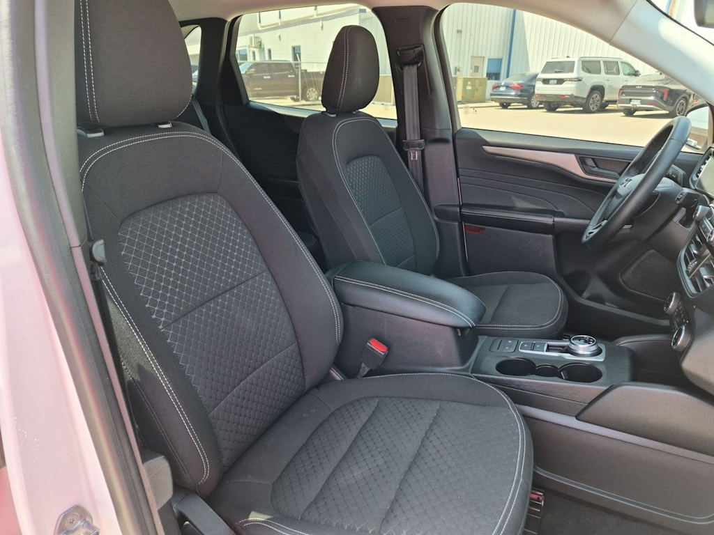 Thumbnail: 2023 Ford Escape - 11