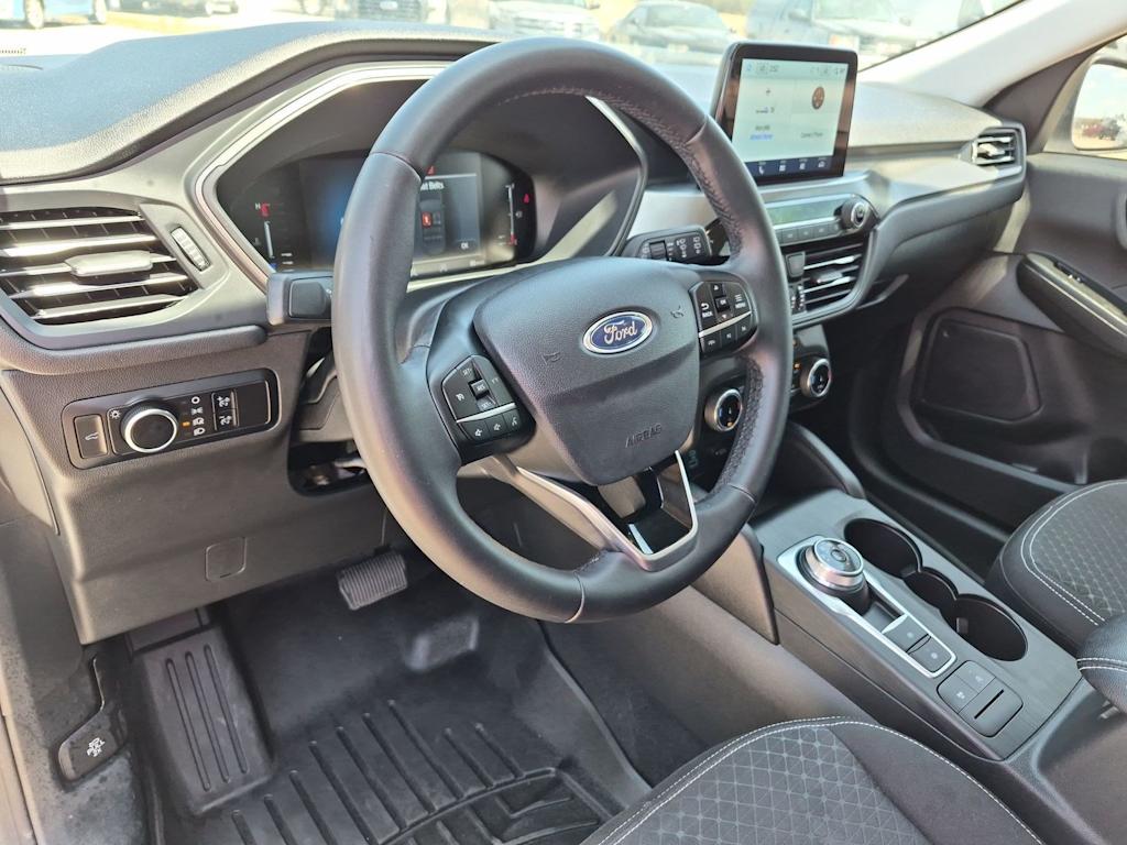 Thumbnail: 2023 Ford Escape - 2