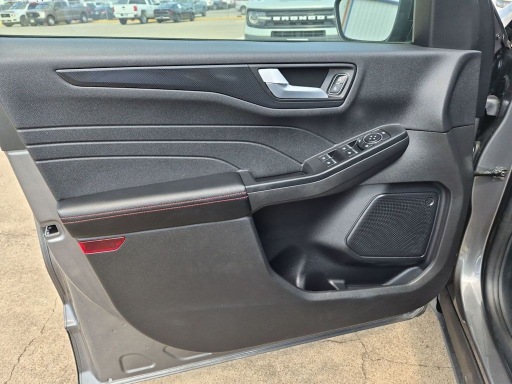 Thumbnail: 2025 Ford Escape - 30