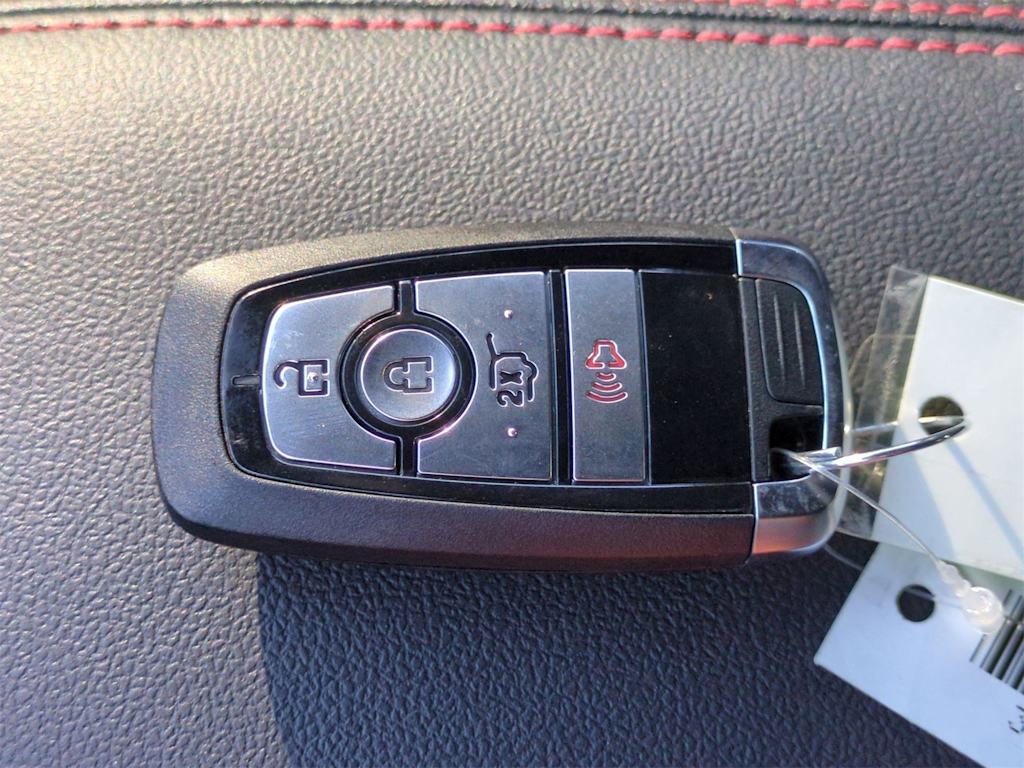 2025 Ford Escape ST-Line 17