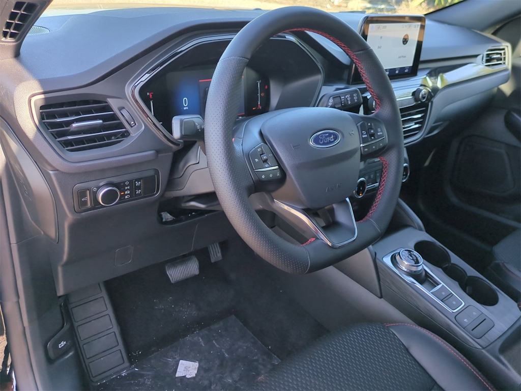 2025 Ford Escape ST-Line 2