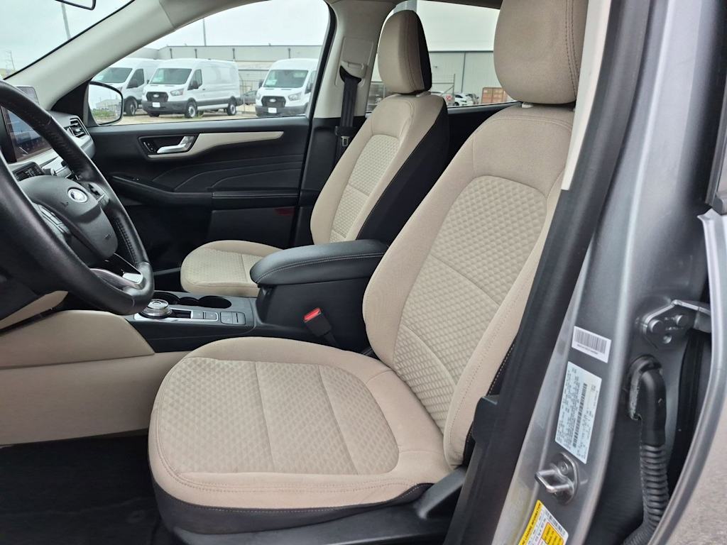 Thumbnail: 2021 Ford Escape - 11
