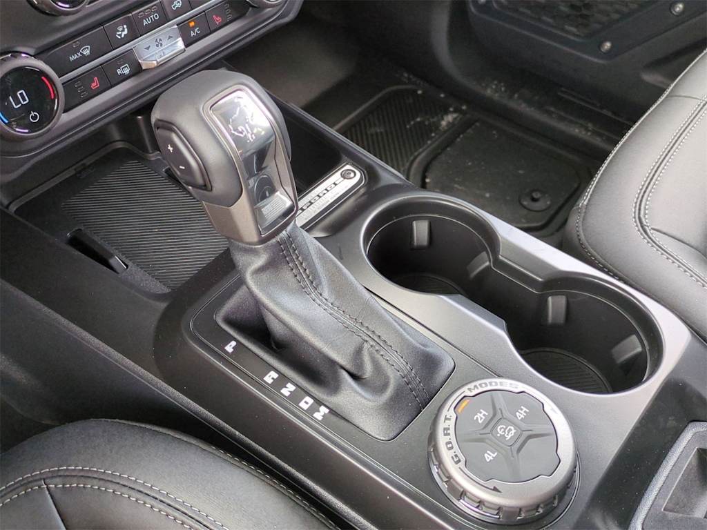 Thumbnail: 2025 Ford Bronco - 15